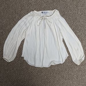 Key hole long sleeve